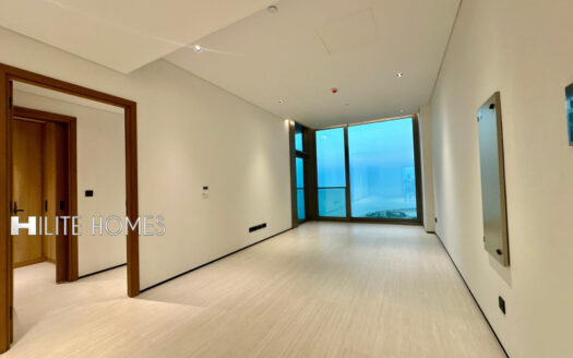 Stunning Three-Bedroom Sea View Apartment for Rent in Daiya